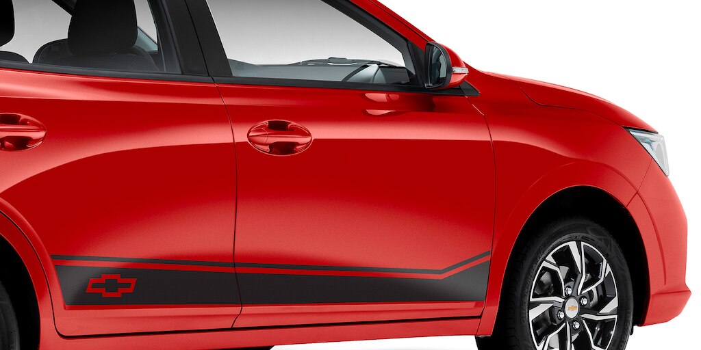 Calcomanía inferior recta para tu auto Chevrolet Aveo HB 2024