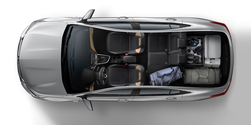 Espacio interior para ir a hacer deportes en Chevrolet Onix 2024, sedán