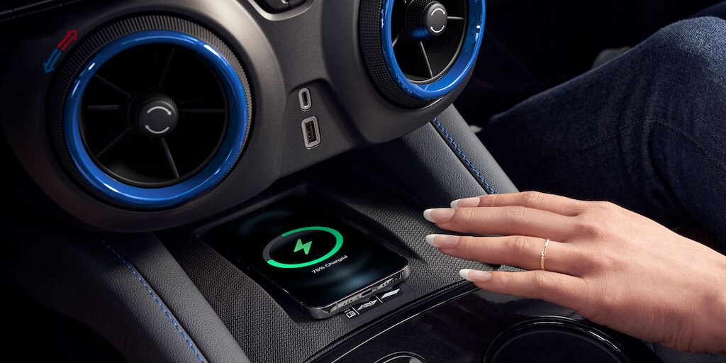 Cargador inalámbrico para smartphone de Chevrolet Blazer 2024, camioneta mediana