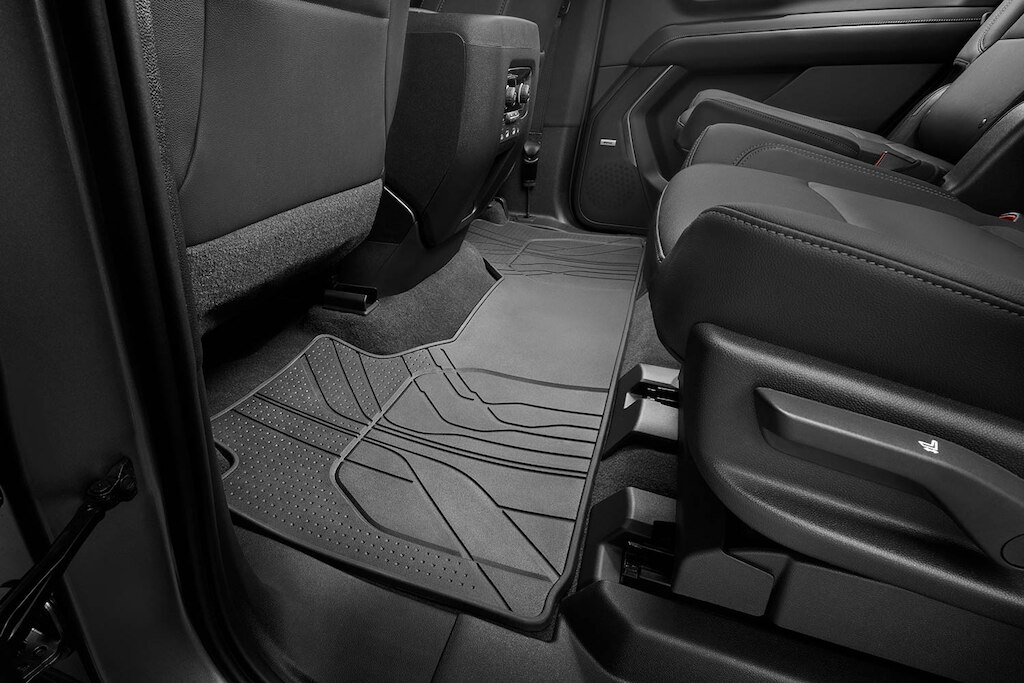 Tapete de vinil rígido 2da fila en negro para Chevrolet Suburban 2024