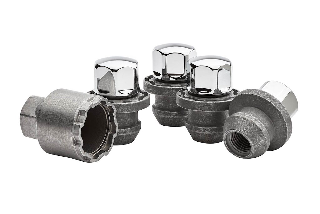 Birlos de seguridad cromados para Chevrolet Suburban 2024