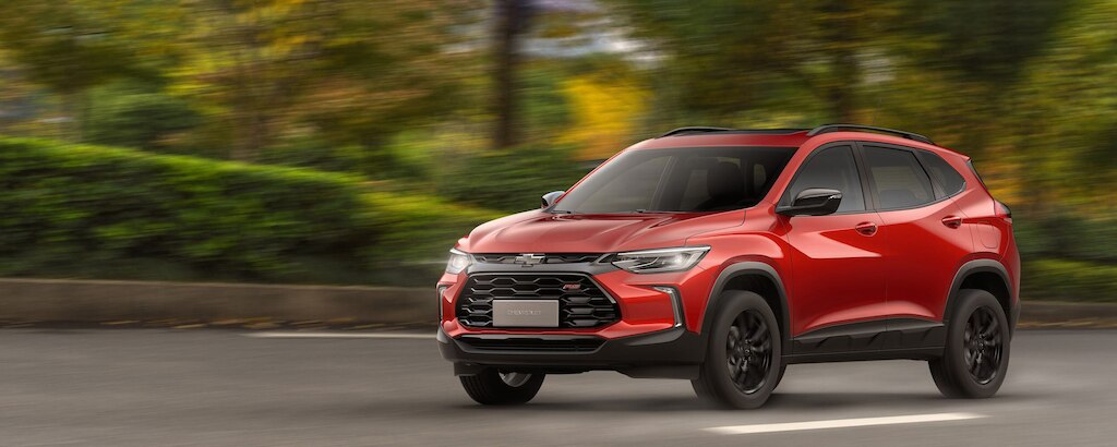 Chevrolet Tracker, SUV con faros de encendido y apagado automático, así como motor turbo eficiente