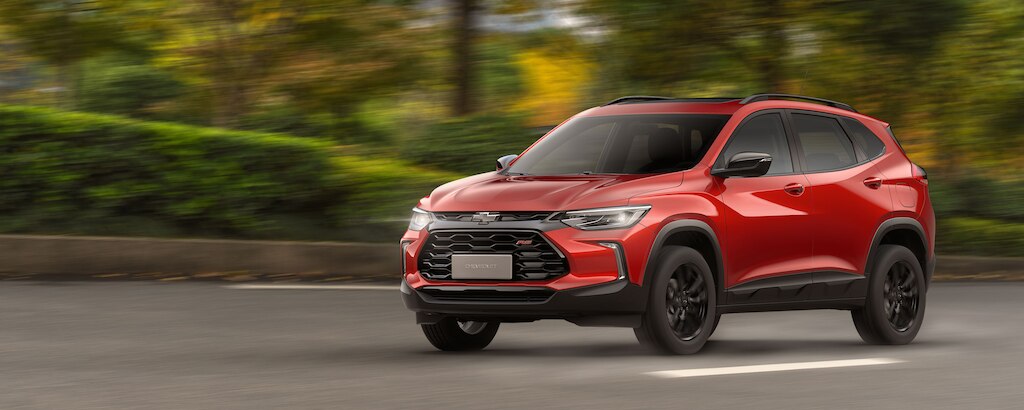 Chevrolet Tracker, SUV con faros de encendido y apagado automático, así como motor turbo eficiente