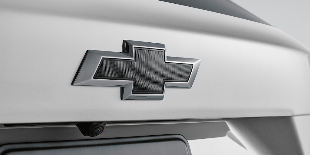 Emblema en negro para Chevrolet Trax 2024