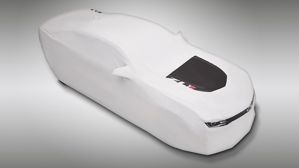 Cubierta en color blanco con emblema ZL1 para proteger en exteriores tu auto deportivo Chevrolet Camaro 2024