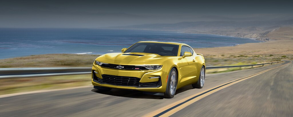 Camaro Coupé 2024Chevrolet Camaro Coupé 2024, auto deportivo con motor supercargado de 6.2L V8 y 455 HP