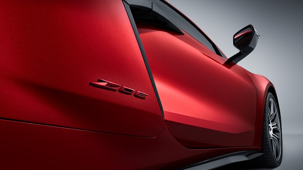 Emblema Z06 en rojo para Chevrolet Corvette 2025