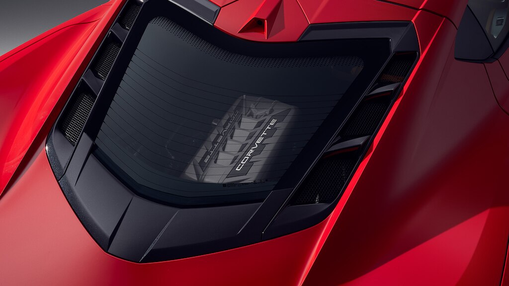 Cubierta de motor en color gris para chevrolet stingray 2025