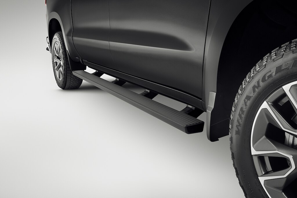 Estribo rectangular de trabajo en negro para Chevrolet Cheyenne ZR2 BISON 2024