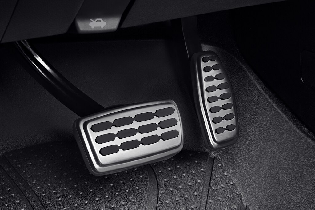 Cubierta de pedales para Chevrolet Cheyenne ZR2 BISON 2024