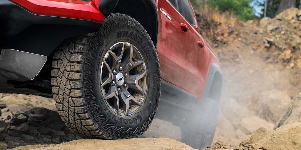 Los modos de manejo de la nueva Chevrolet Colorado ZR2 2024 4x4 Flex-Ride con selección entre: normal, remolque, todoterreno, terreno y Baja