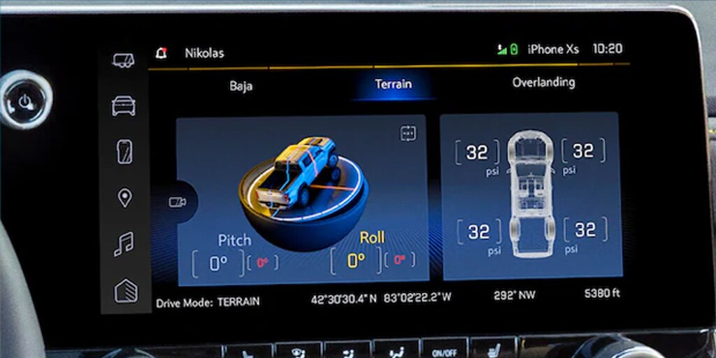 Chevrolet Colorado ZR2 2024 cuenta con modo de manejo Flexride con selección de modos de manejo terrain y Baja. 