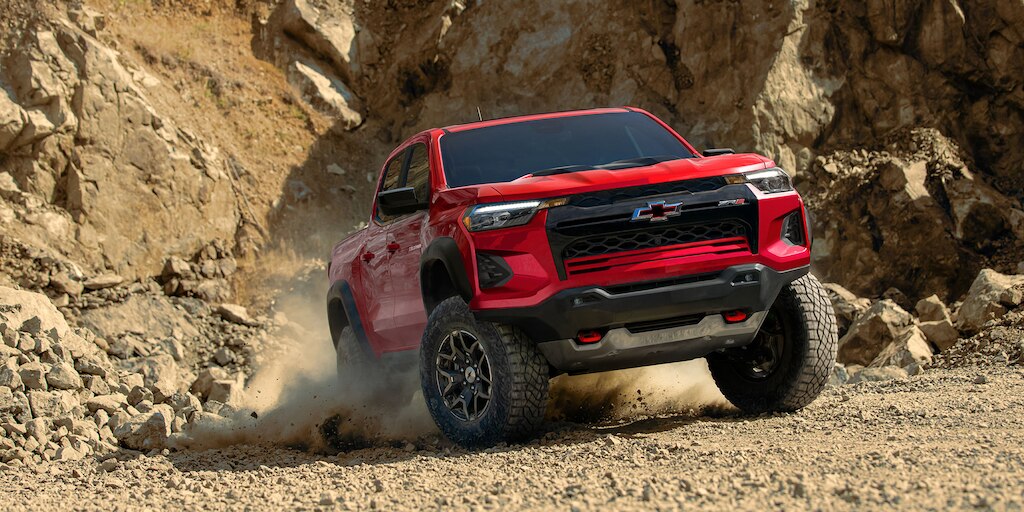 Chevrolet Colorado ZR2 2024, camioneta todo terreno con modo de manejo terrain para terrenos difíciles 