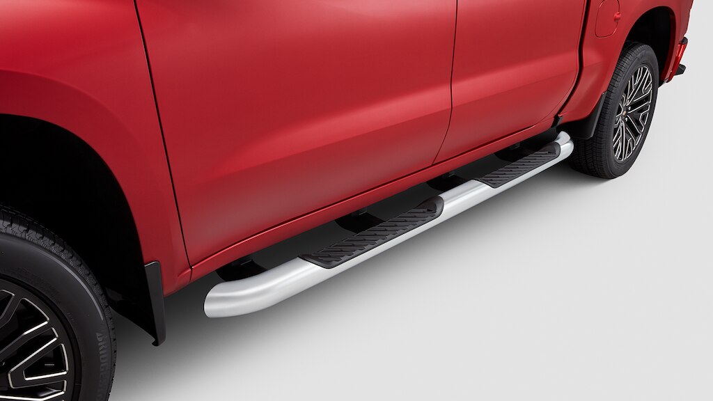 Agrega un estribo tubular de 4 pulgadas cromado a tu camioneta, Chevrolet Silverado Turbo 2024