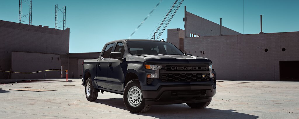 Poderosa camioneta de trabajo, Chevrolet Silverado Turbo 2024 con 355 HP, tracción 4x4 y capacidad de carga de hasta 966 kilogramos